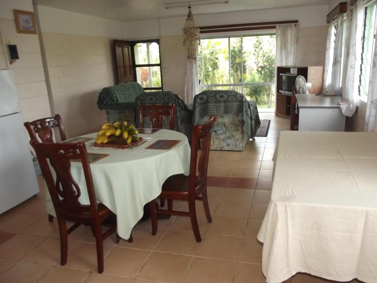 Green Lodge Holiday Homes Nuku‘alofa Szoba fotó